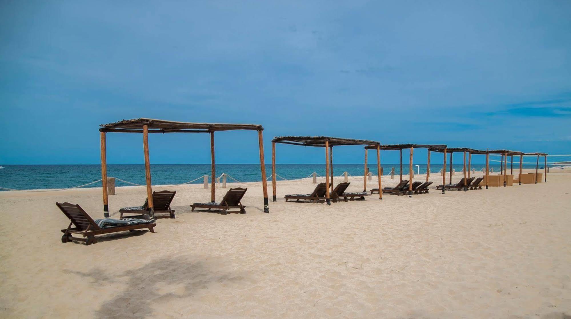 Buena Vista Oceanfront & Hot Springs Resort Буэнависта Экстерьер фото